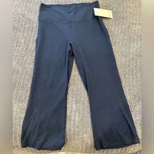 Super High Rise Groove Crop 23”